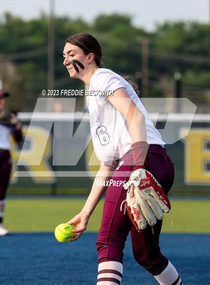Thumbnail 2 in Whitesboro @ Prairiland (UIL 3A Softball Regional Quarterfinal) photogallery.