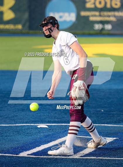 Thumbnail 2 in Whitesboro @ Prairiland (UIL 3A Softball Regional Quarterfinal) photogallery.