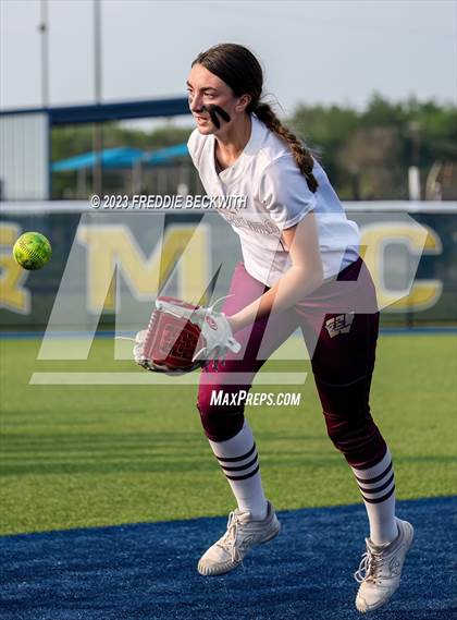 Thumbnail 2 in Whitesboro @ Prairiland (UIL 3A Softball Regional Quarterfinal) photogallery.