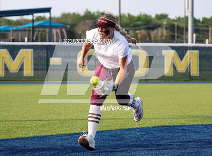 Thumbnail 2 in Whitesboro @ Prairiland (UIL 3A Softball Regional Quarterfinal) photogallery.