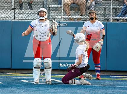Thumbnail 1 in Whitesboro @ Prairiland (UIL 3A Softball Regional Quarterfinal) photogallery.