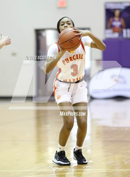 Thumbnail 1 in Bishop Hartley vs. Purcell Marian (OGBR Classic in the City) photogallery.