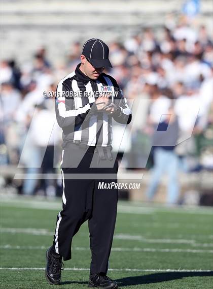 Thumbnail 3 in Tyler vs. Dallas Jesuit (UIL 6A Area Playoff) photogallery.
