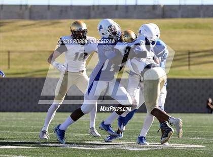 Thumbnail 1 in Tyler vs. Dallas Jesuit (UIL 6A Area Playoff) photogallery.