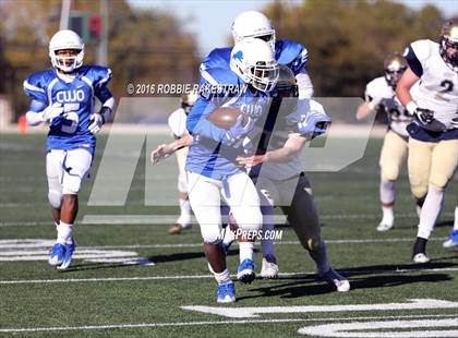 Thumbnail 2 in Tyler vs. Dallas Jesuit (UIL 6A Area Playoff) photogallery.