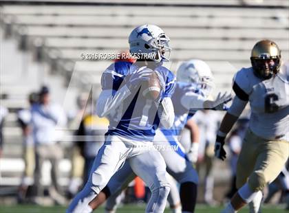 Thumbnail 2 in Tyler vs. Dallas Jesuit (UIL 6A Area Playoff) photogallery.