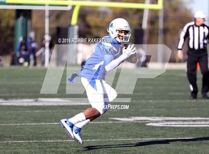 Thumbnail 2 in Tyler vs. Dallas Jesuit (UIL 6A Area Playoff) photogallery.