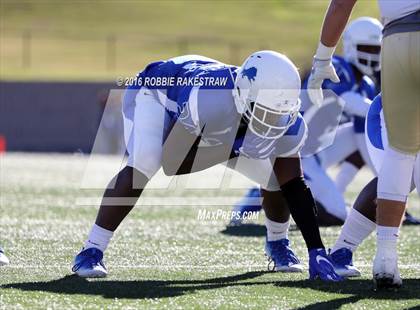 Thumbnail 2 in Tyler vs. Dallas Jesuit (UIL 6A Area Playoff) photogallery.