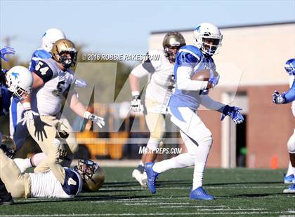 Thumbnail 2 in Tyler vs. Dallas Jesuit (UIL 6A Area Playoff) photogallery.