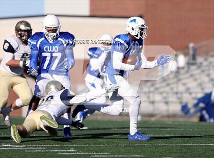Thumbnail 3 in Tyler vs. Dallas Jesuit (UIL 6A Area Playoff) photogallery.