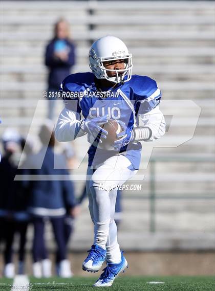 Thumbnail 1 in Tyler vs. Dallas Jesuit (UIL 6A Area Playoff) photogallery.