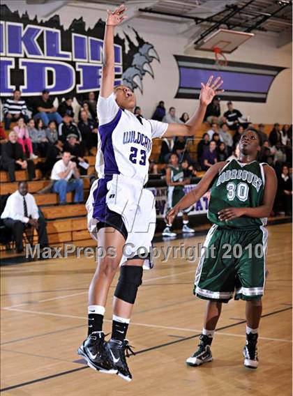 Thumbnail 3 in Rodriguez @ Franklin (CIF SJS Playoffs) photogallery.