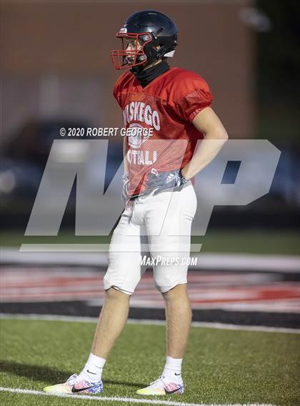 Thumbnail 3 in Catholic Memorial vs Muskego (Scrimmage) photogallery.