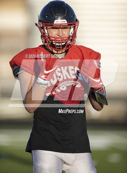 Thumbnail 2 in Catholic Memorial vs Muskego (Scrimmage) photogallery.