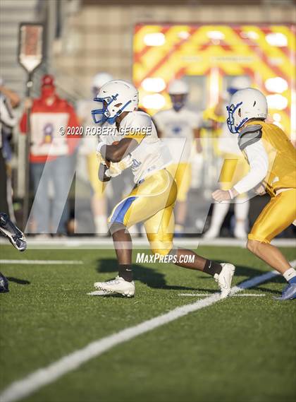 Thumbnail 1 in Catholic Memorial vs Muskego (Scrimmage) photogallery.