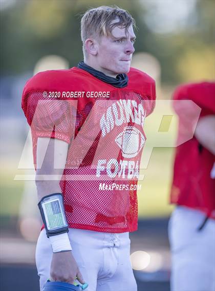 Thumbnail 1 in Catholic Memorial vs Muskego (Scrimmage) photogallery.