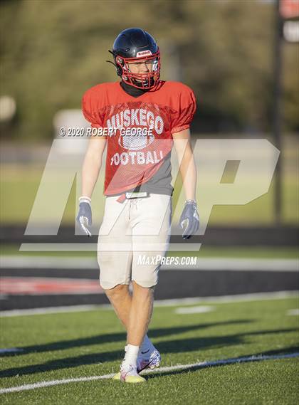 Thumbnail 1 in Catholic Memorial vs Muskego (Scrimmage) photogallery.