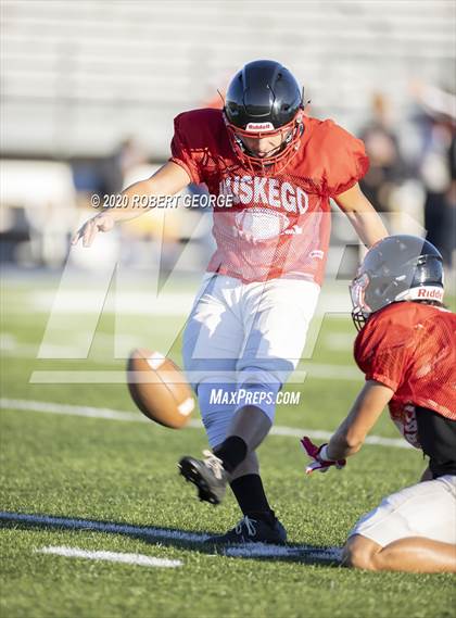 Thumbnail 3 in Catholic Memorial vs Muskego (Scrimmage) photogallery.