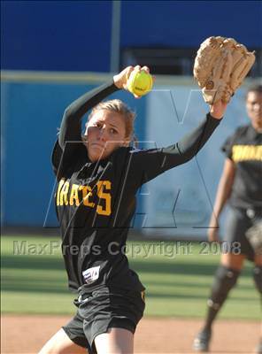 Thumbnail 2 in San Pedro vs. El Camino Real (CIF LA City  Section Final) photogallery.