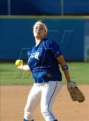 Thumbnail 3 in San Pedro vs. El Camino Real (CIF LA City  Section Final) photogallery.