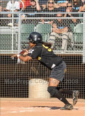 Thumbnail 2 in San Pedro vs. El Camino Real (CIF LA City  Section Final) photogallery.