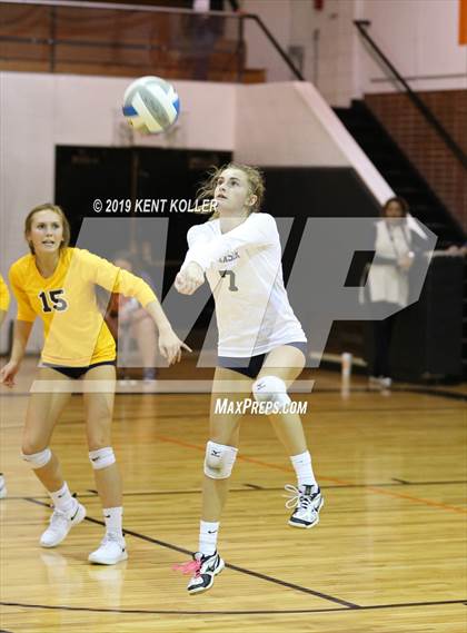 Thumbnail 3 in Fraser @ Utica photogallery.