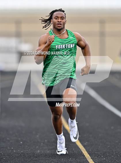 Thumbnail 3 in IHSAA Delta Sectionals (200 Meter)  photogallery.