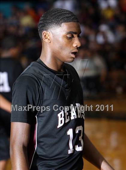 Thumbnail 2 in Bastrop vs. Hutto (4A Region 2 Regional Quarterfinal) photogallery.