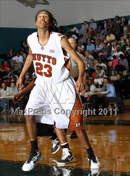Thumbnail 2 in Bastrop vs. Hutto (4A Region 2 Regional Quarterfinal) photogallery.