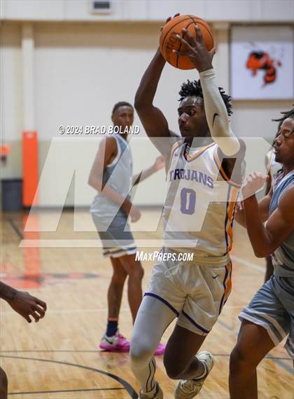 Thumbnail 3 in Baker vs. Daphne photogallery.