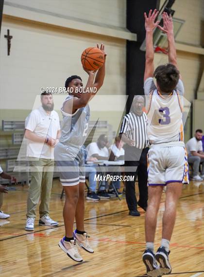 Thumbnail 3 in Baker vs. Daphne photogallery.