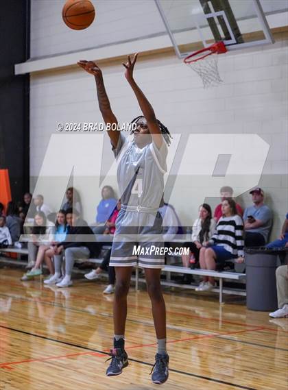 Thumbnail 3 in Baker vs. Daphne photogallery.