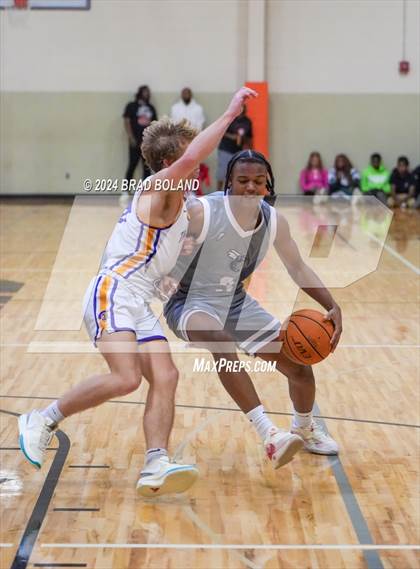Thumbnail 1 in Baker vs. Daphne photogallery.