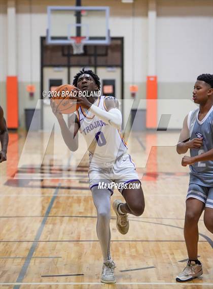 Thumbnail 3 in Baker vs. Daphne photogallery.
