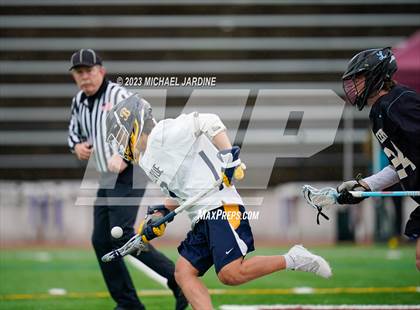 Thumbnail 3 in Bellevue (WA) vs Lakeridge (OR) photogallery.