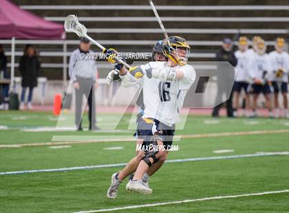 Thumbnail 3 in Bellevue (WA) vs Lakeridge (OR) photogallery.