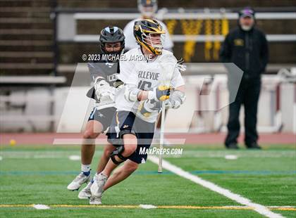 Thumbnail 3 in Bellevue (WA) vs Lakeridge (OR) photogallery.