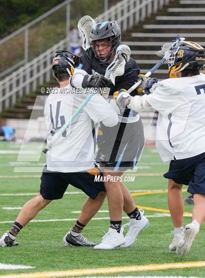 Thumbnail 3 in Bellevue (WA) vs Lakeridge (OR) photogallery.