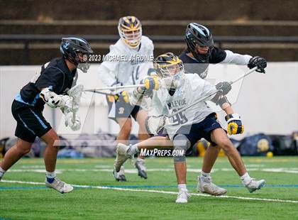 Thumbnail 3 in Bellevue (WA) vs Lakeridge (OR) photogallery.