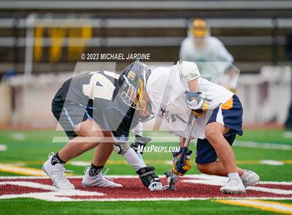 Thumbnail 1 in Bellevue (WA) vs Lakeridge (OR) photogallery.