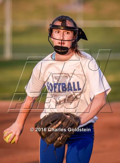 Thumbnail 1 in Marina vs Agoura photogallery.