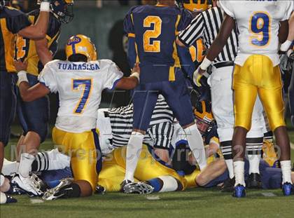 Thumbnail 3 in Bellevue vs. Grant (CBA Football Classic) photogallery.
