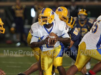 Thumbnail 2 in Bellevue vs. Grant (CBA Football Classic) photogallery.