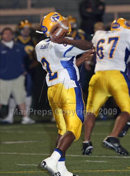 Thumbnail 2 in Bellevue vs. Grant (CBA Football Classic) photogallery.