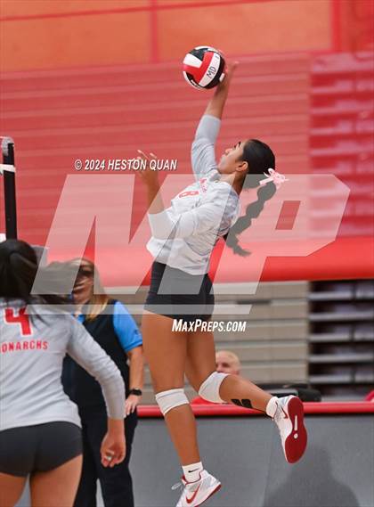 Thumbnail 2 in Los Alamitos @ Mater Dei (CIF-SS D1 Playoffs) photogallery.
