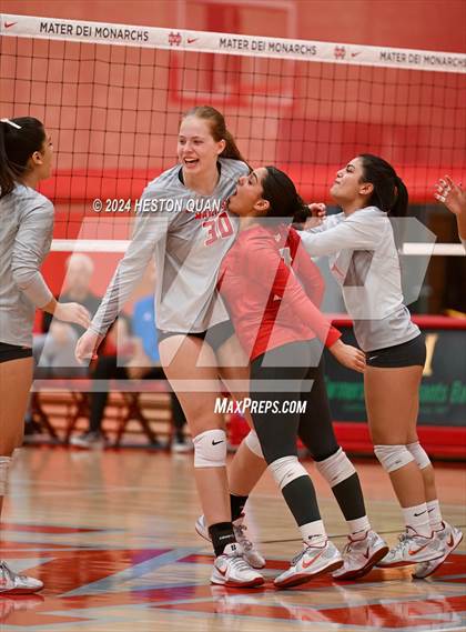 Thumbnail 3 in Los Alamitos @ Mater Dei (CIF-SS D1 Playoffs) photogallery.