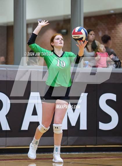 Thumbnail 3 in Iowa Park vs Millsap (Mineral Wells) photogallery.