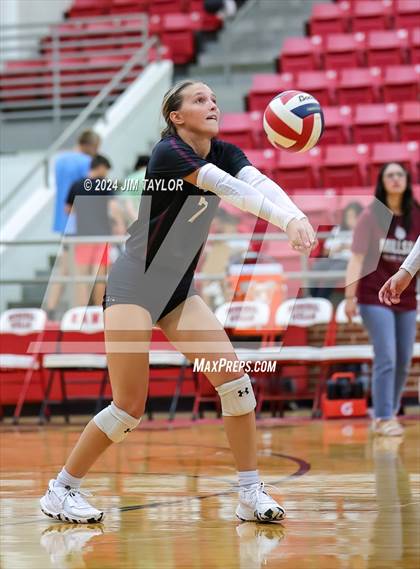 Thumbnail 3 in Iowa Park vs Millsap (Mineral Wells) photogallery.