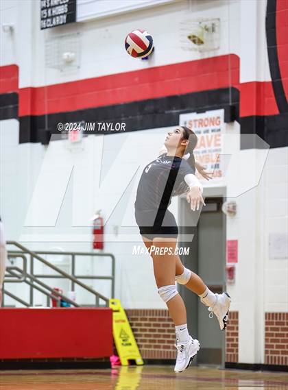 Thumbnail 1 in Iowa Park vs Millsap (Mineral Wells) photogallery.