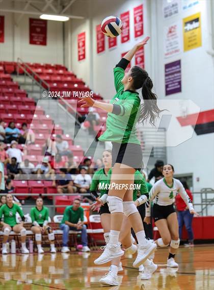Thumbnail 2 in Iowa Park vs Millsap (Mineral Wells) photogallery.